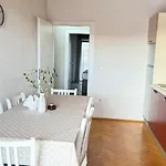 Pensión Kuba Makarska