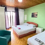 Pensión Kuba Makarska