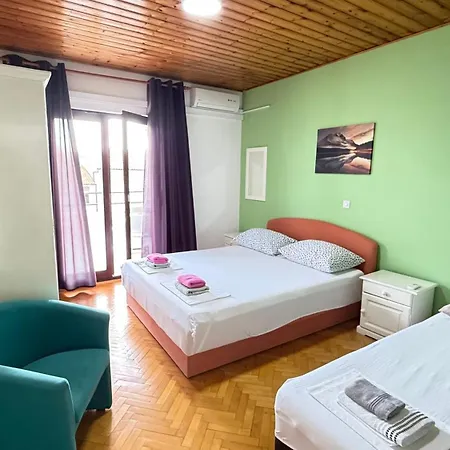 Gostinjska kuća Kuba Makarska